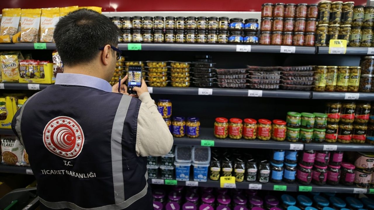 Antalya'da Ramazan Öncesi Fiyat Denetimleri Gerçekleştirildi