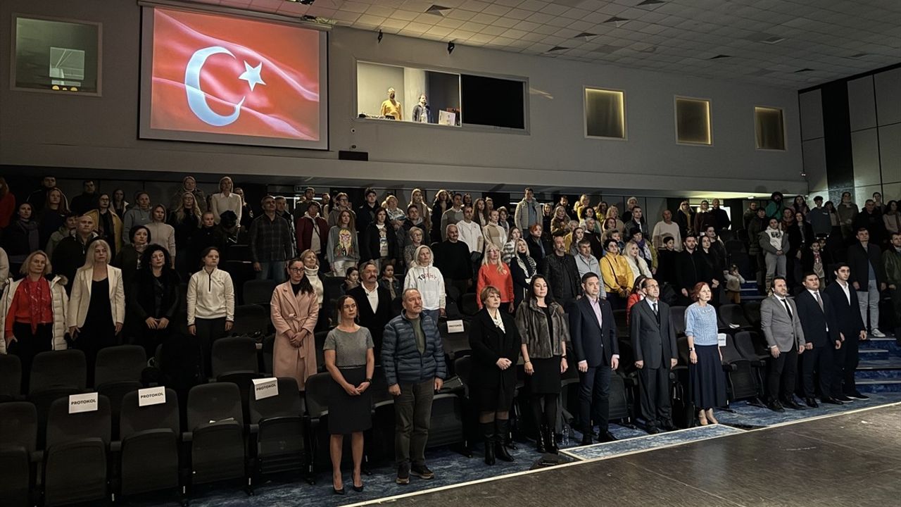 Antalya'da Rusya-Ukrayna Savaşı'nın 3. Yıl Dönümü Anma Programı Düzenlendi