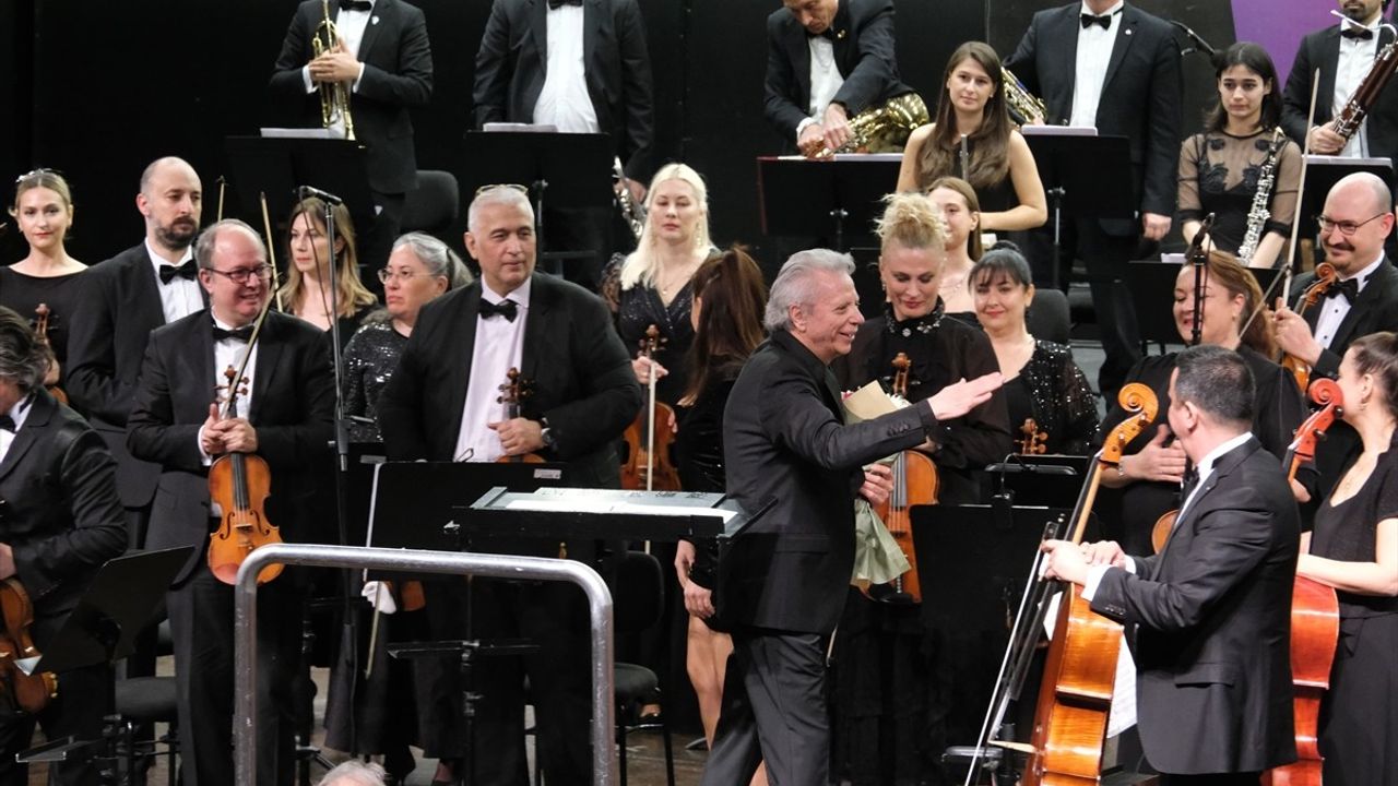 Antalya Devlet Senfoni Orkestrası, Keman Virtüözü Kirill Troussov'u Ağırladı
