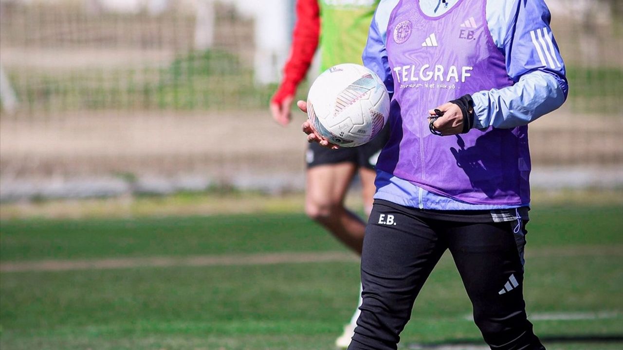 Antalyaspor, Adana Demirspor Maçına Hazırlıklarını Sürdürüyor