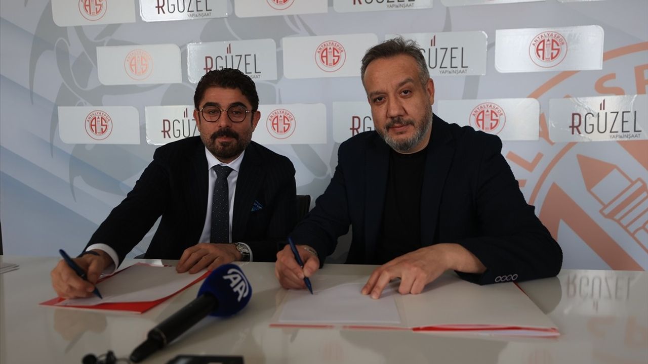 Antalyaspor, RGÜZEL İnşaat ile Forma Sponsorluk Anlaşması İmzaladı
