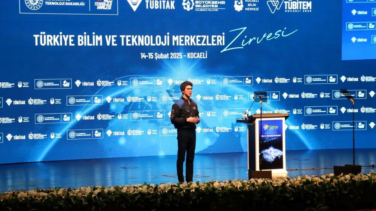 Astronot Tuva Cihangir Atasever Kocaeli'de Gençlerle Buluştu