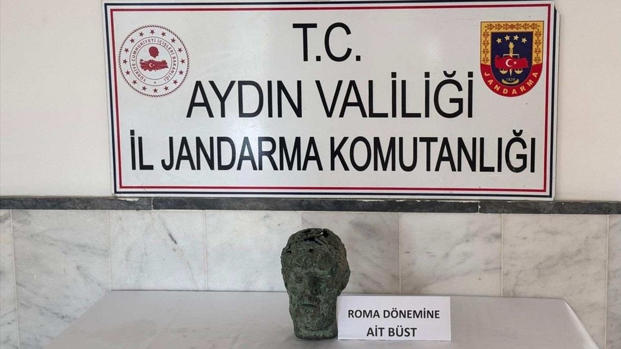 Aydın'da Roma Dönemine Ait Büst Ele Geçirildi