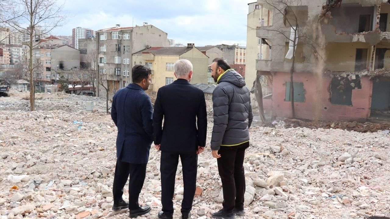Bağcılar Belediye Başkanı Yıldız, Kentsel Dönüşüm Çalışmalarını İnceledi