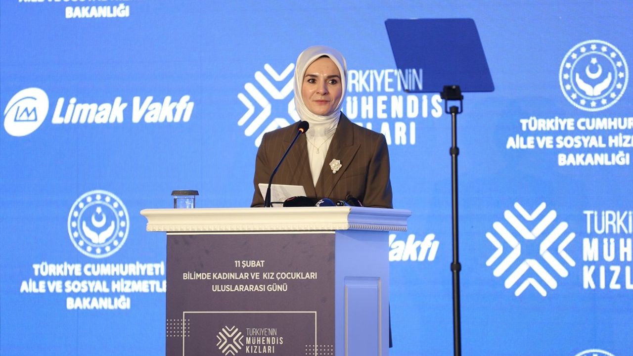 Bakan Göktaş, Türkiye'nin Mühendis Kızları Projesi'nin 3. Faz Protokol Anlaşması'nı İmzaladı