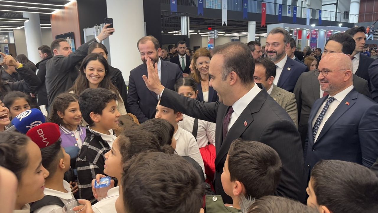 Bakan Kacır, Kocaeli'deki Zirvede Türkiye'nin Teknoloji Vizyonunu Vurguladı