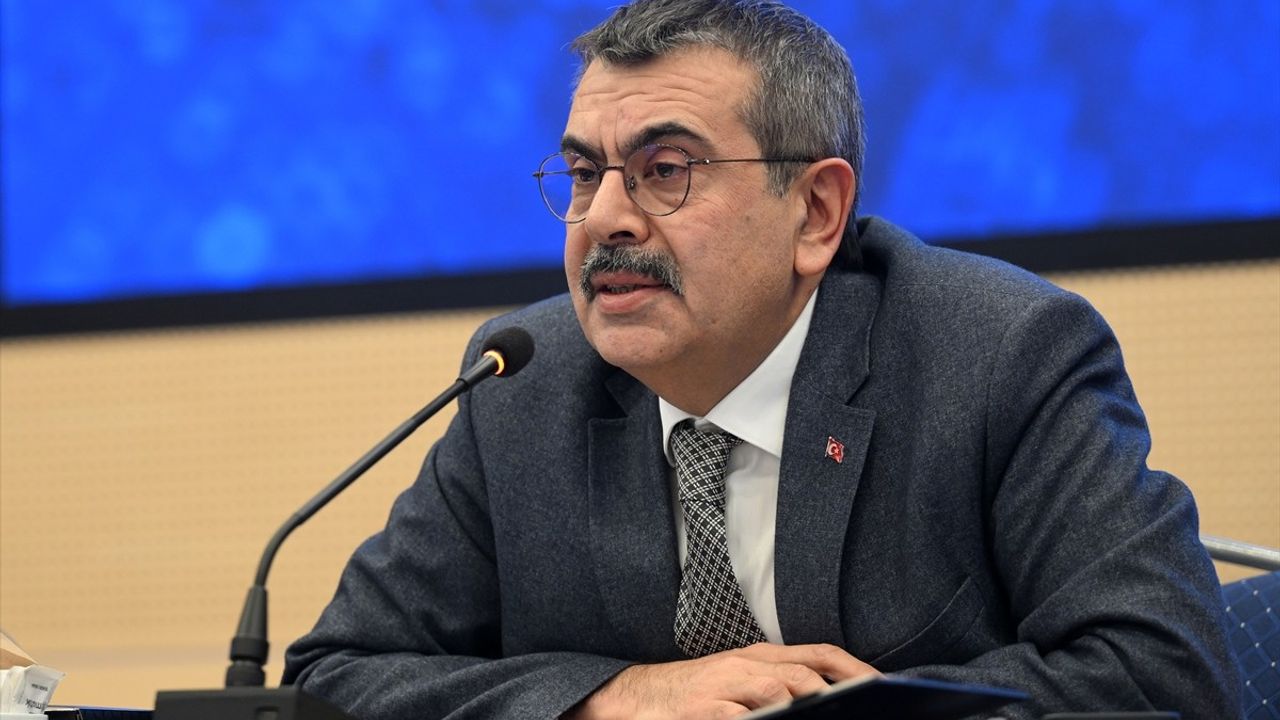 Bakan Tekin, Eğitim Müfredatının Önemi Üzerine Konuştu