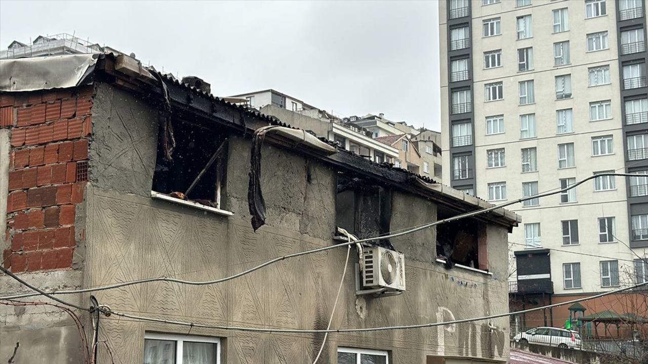 Başakşehir'de Yangında 12 Yaşındaki Kız Çocuğu Hayatını Kaybetti