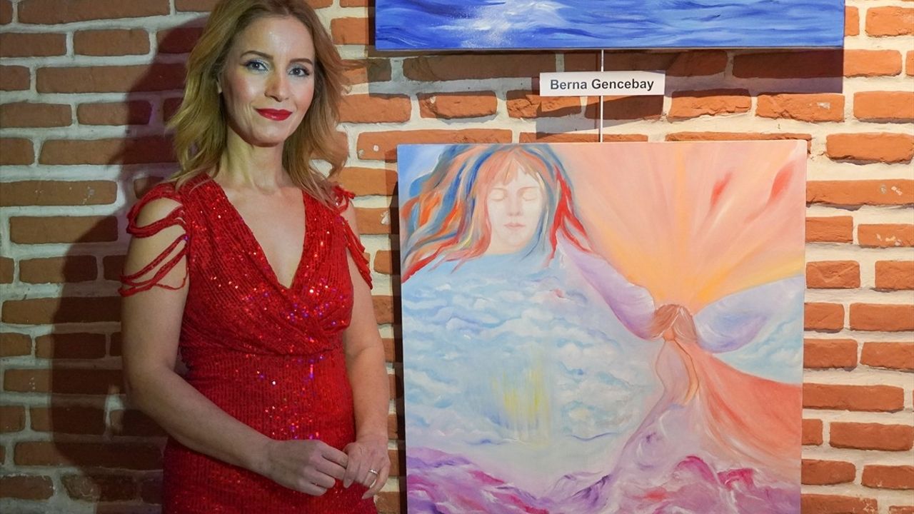Berna Gencebay'ın Mitolojik Temalı Eserleri İstanbul'da Sanatseverlerle Buluştu