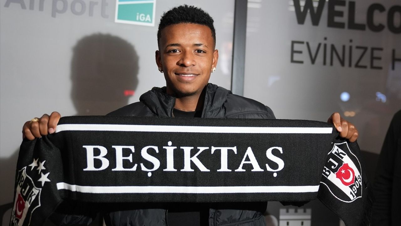 Beşiktaş'ın Yeni Transferi Keny Arroyo İstanbul'a İndi