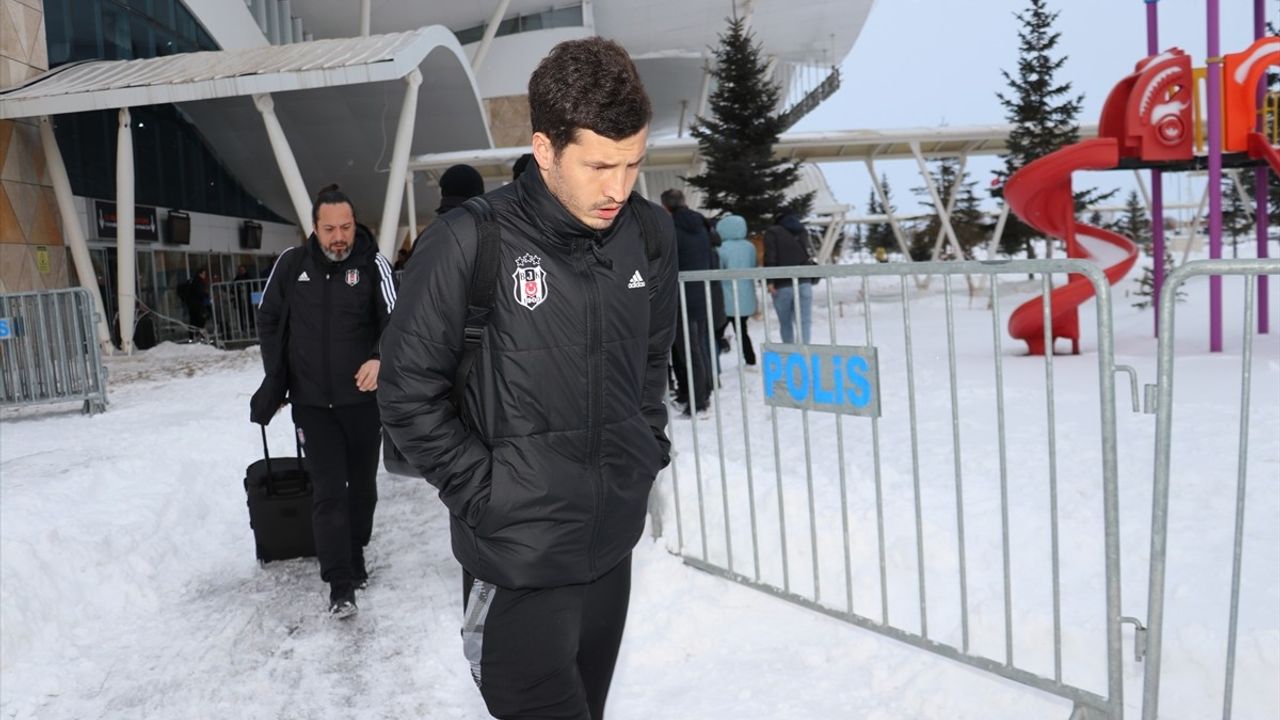 Beşiktaş, Sivas'a Ulaştı ve Deplasman Hazırlıklarına Başladı