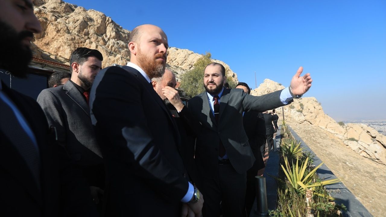 Bilal Erdoğan ve Türk Heyeti, Suriye Cumhurbaşkanı Şara ile Görüşme Gerçekleştirdi