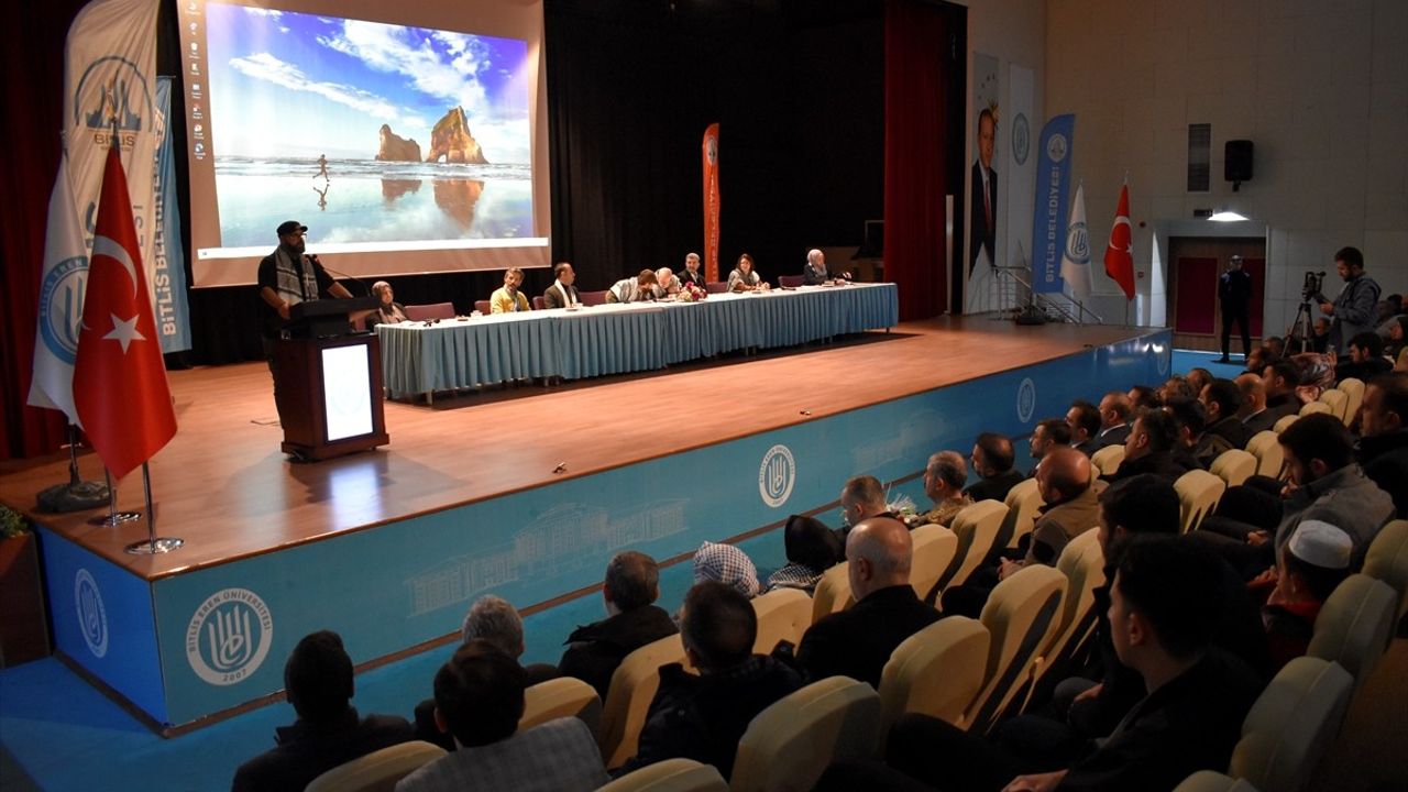 Bitlis'te Gazze'ye Destek Programı Düzenlendi