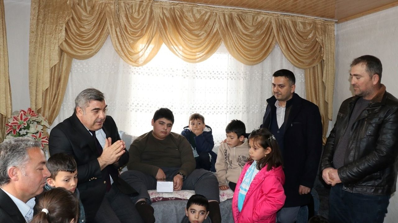 Bostanlı Köyü'nden Öğrenciler Engelli Arkadaşları İçin İyilik Hareketi Başlattı