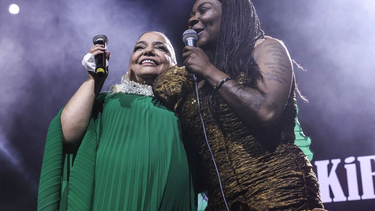 Buika ve Kibariye İstanbul'da Birlikte Konser Verdi