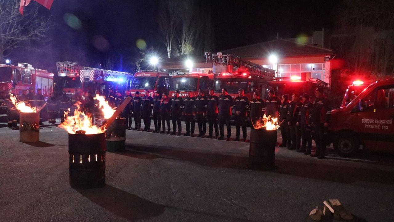 Burdur İtfaiye Ekibinden 6 Şubat Depremleri Anma Töreni