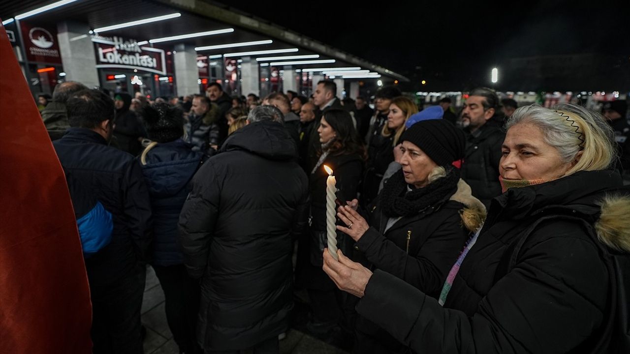 Bursa'da 6 Şubat 2023 Depremlerinde Hayatını Kaybedenler Anıldı