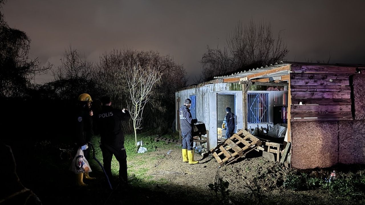 Bursa'da Sobaya Benzin Dökme Sonucu Yangın: 1 Ölü, 1 Yaralı