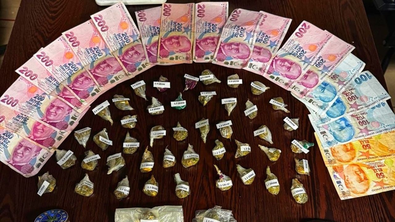 Bursa'da Uyuşturucu Ticareti Yapan İki Zanlı Tutuklandı