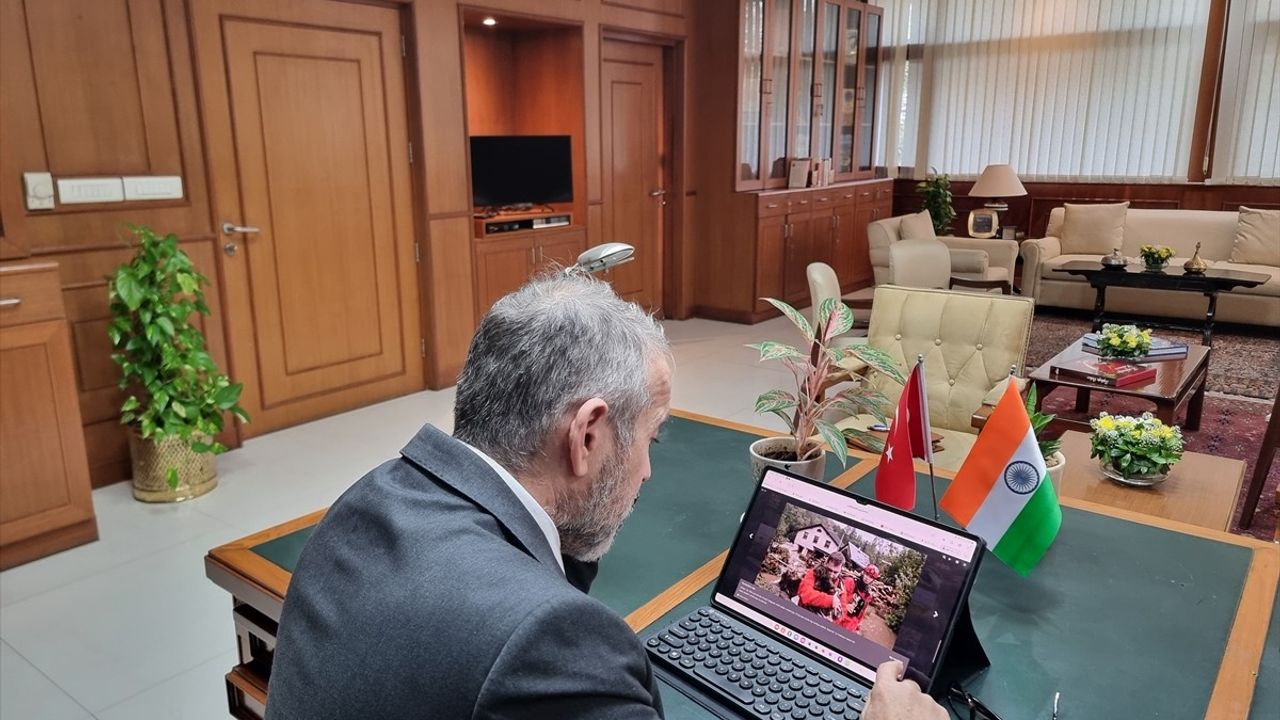 Büyükelçi Fırat Sunel, Anadolu Ajansı'nın 'Yılın Kareleri' Oylamasına Katıldı