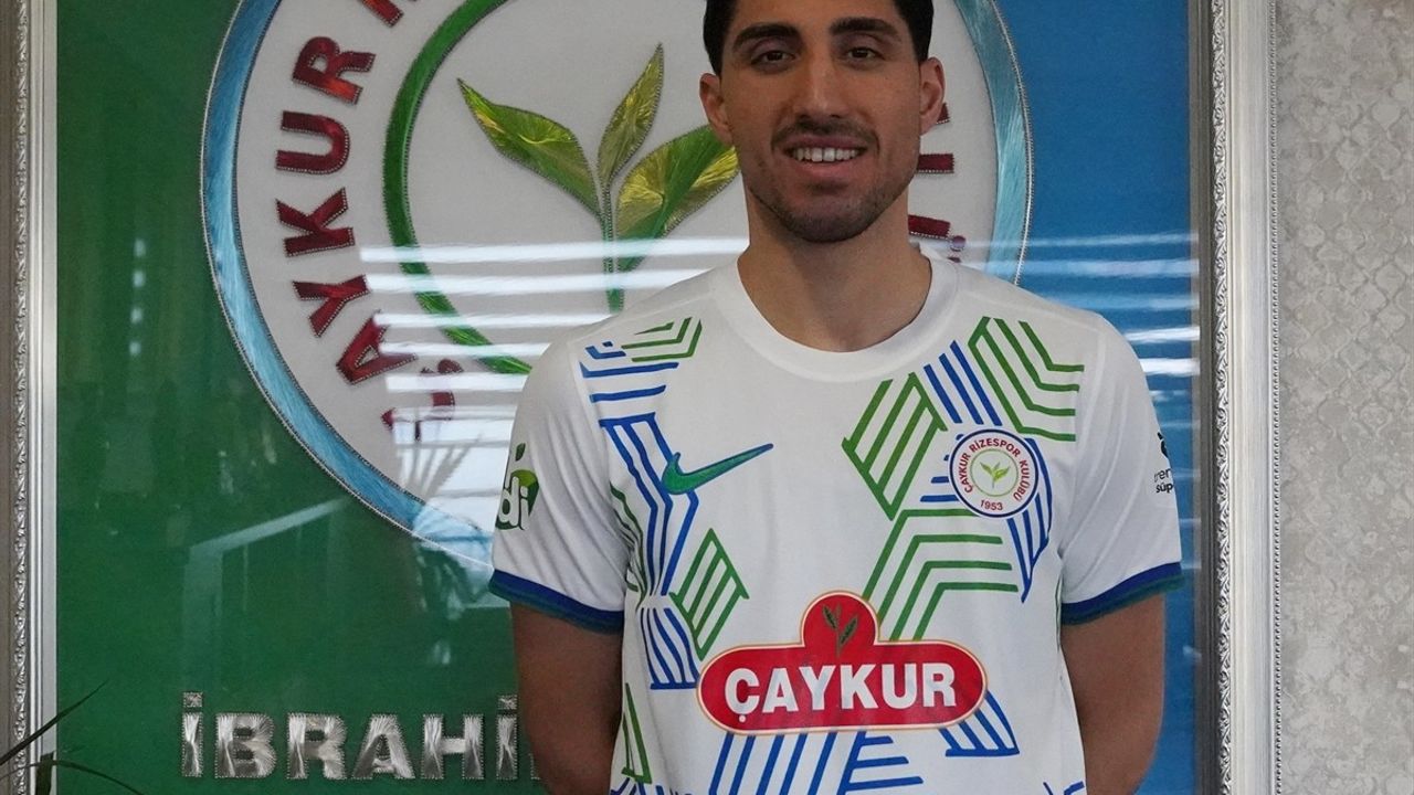 Çaykur Rizespor, Berkay Özcan'ı Kiralık Olarak Transfer Etti