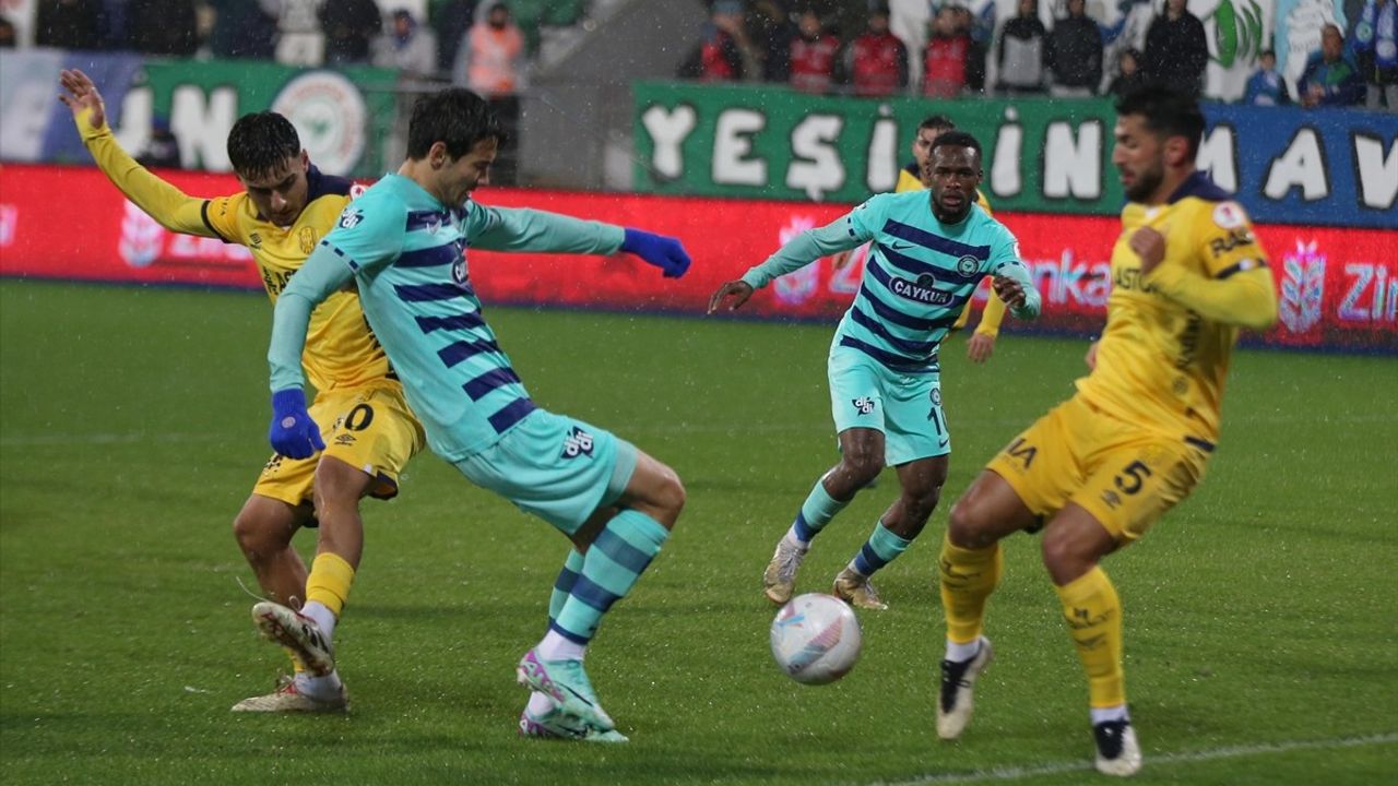 Çaykur Rizespor, Ziraat Türkiye Kupası'nda MKE Ankaragücü'nü 2-1 Yendi
