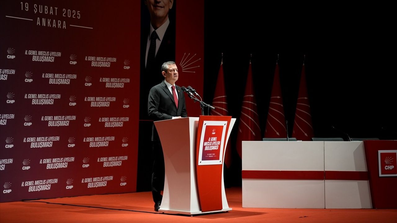 CHP Genel Başkanı Özgür Özel, Kurultay Soruşturmasına ve Yerel Yönetim Başarılarına Dikkat Çekti