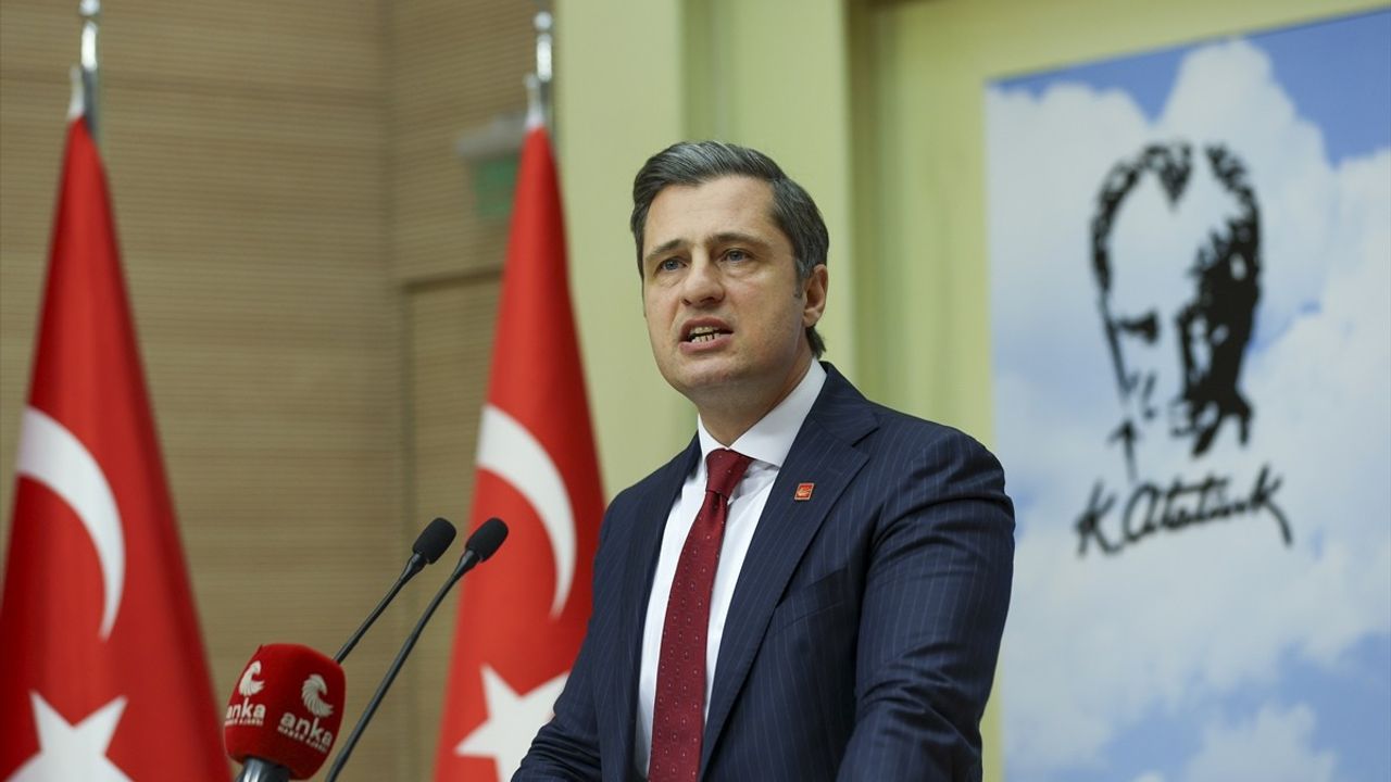 CHP Sözcüsü Deniz Yücel, 2025 Cumhurbaşkanı Adaylık Sürecini Duyurdu