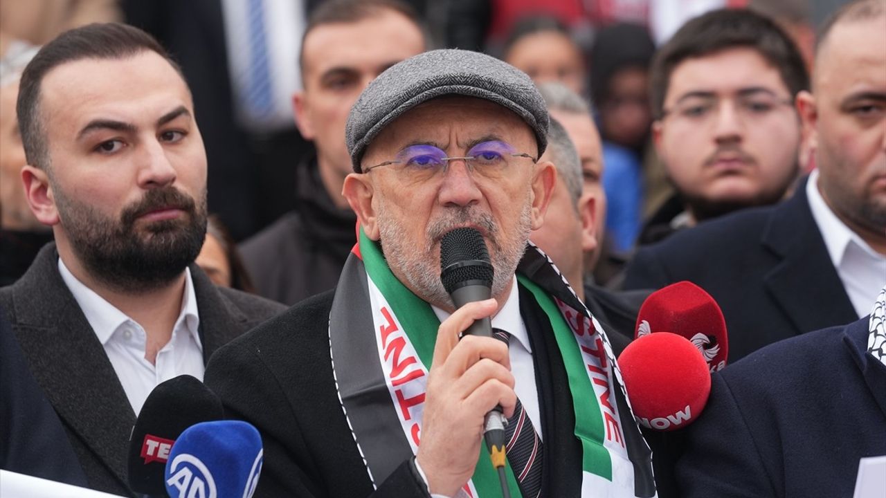 CHP, Trump'ın Gazze Planına Karşı Ankara'da Yürüyüş Düzenledi