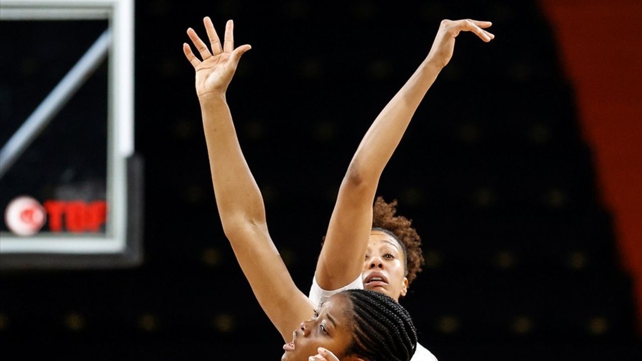 ÇİMSA ÇBK Mersin, İlkem Yapı Tarsus Spor'u 77-66 Üzerinden Geçti