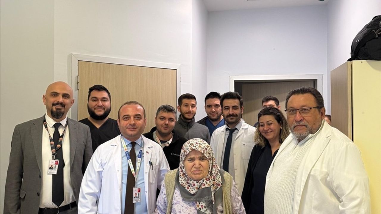 Çorum'da 3 Boyutlu Yazıcı ile Üretilen Kişiye Özel Kalça Protezi Başarıyla Uygulandı