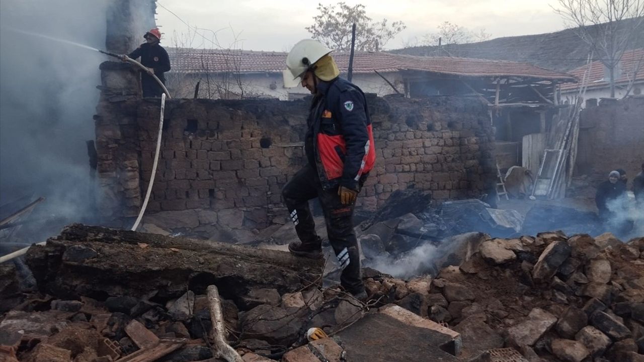 Çorum'da yangın: Bir kişinin hayatını kaybetmesiyle sonuçlandı