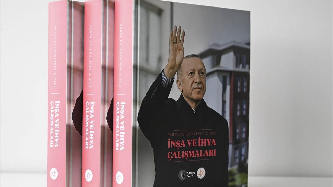 Cumhurbaşkanlığı İletişim Başkanlığı 'Asrın Felaketinin 2. Yılı: İnşa ve İhya Çalışmaları' Kitabını Yayınladı