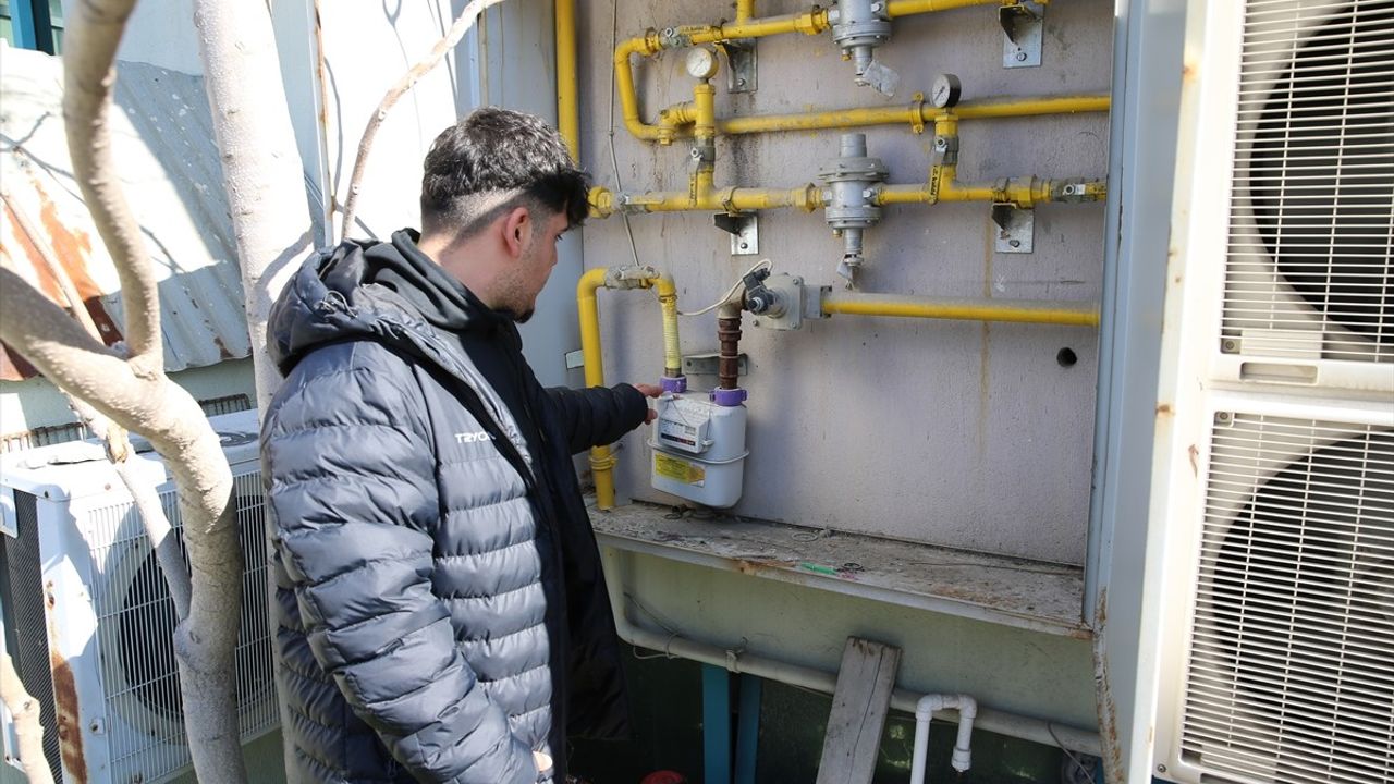 Denizlispor Kulübü'nün Doğal Gazı Borç Nedeniyle Kesildi