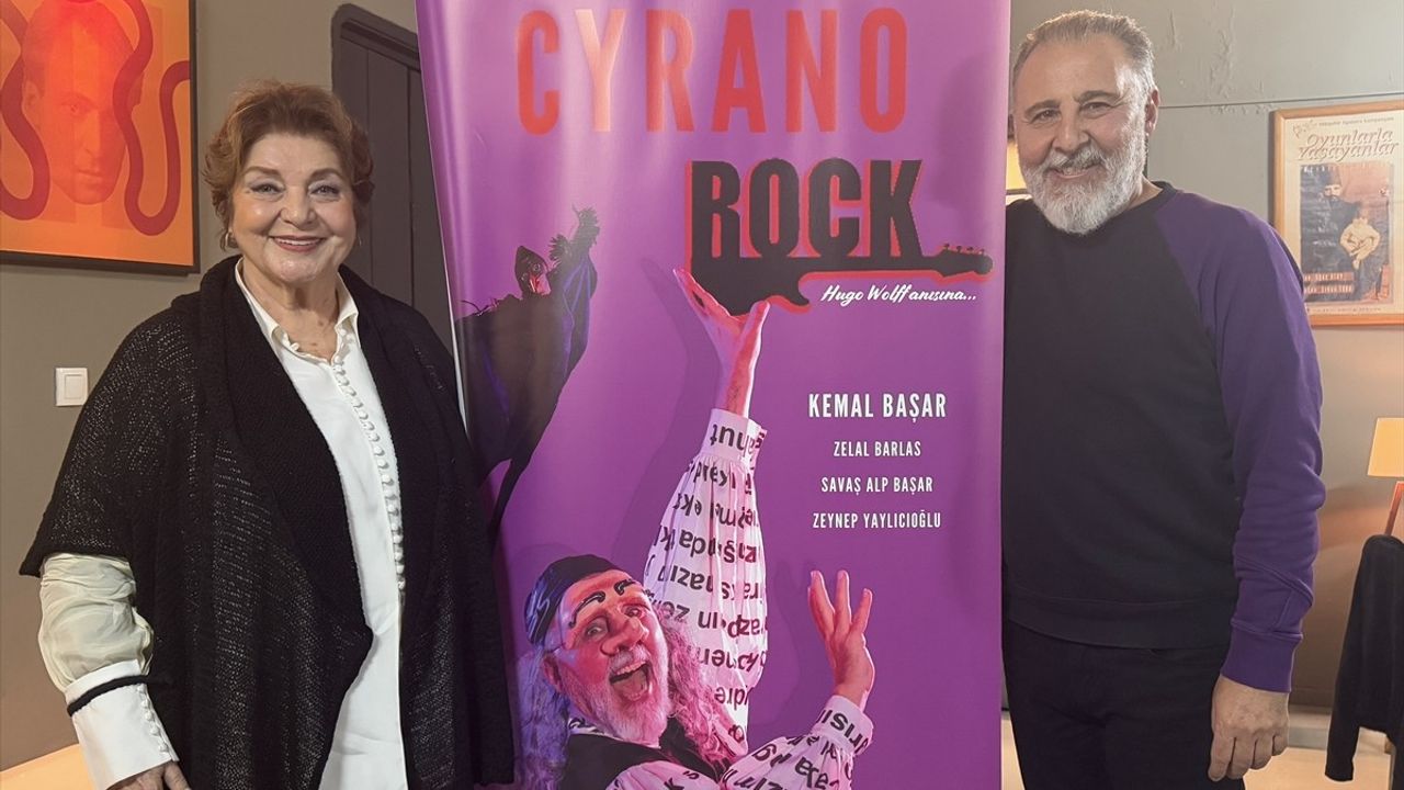 Dilek Türker, 'Cyrano Rock' ile 80. Doğum Gününü Kutladı