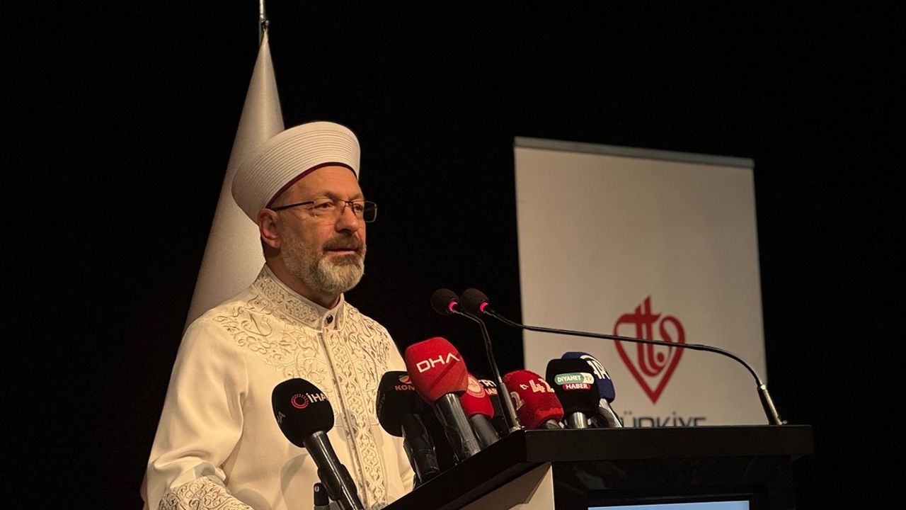 Diyanet İşleri Başkanı Ali Erbaş: 'İnancımızı Sahih Bilgiler Üzerine İnşa Etmeliyiz'