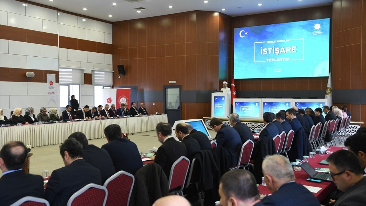 Diyanet İşleri Başkanı Erbaş: Hizmetlerimiz Milletimizin Takdirini Kazanıyor