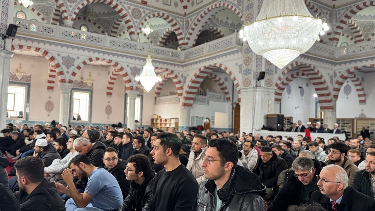 Diyanet İşleri Başkanı Erbaş, Konya'da Cuma Hutbesinde Ramazan Mesajı Verdi