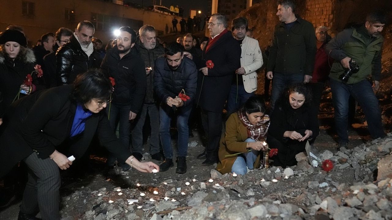 Diyarbakır'da 6 Şubat Depremlerinde Hayatını Kaybedenler Anıldı