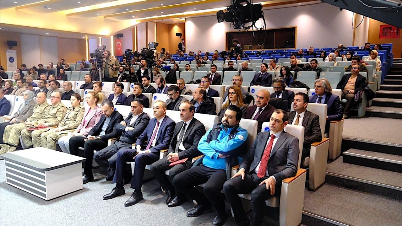 Doğu Anadolu Bölgesel Kariyer Fuarı'nın Tanıtımı Van'da Gerçekleşti