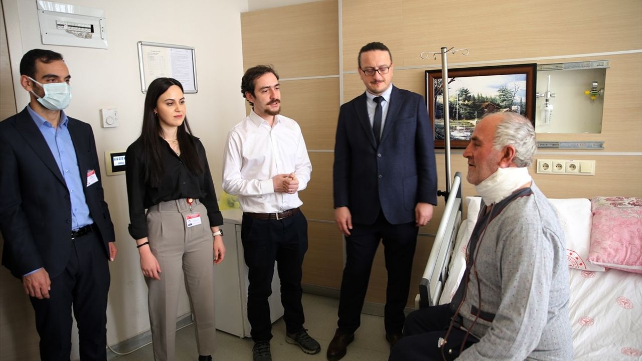 Doktorun Dikkati Dudak Kanserini Erken Teşhis Etti