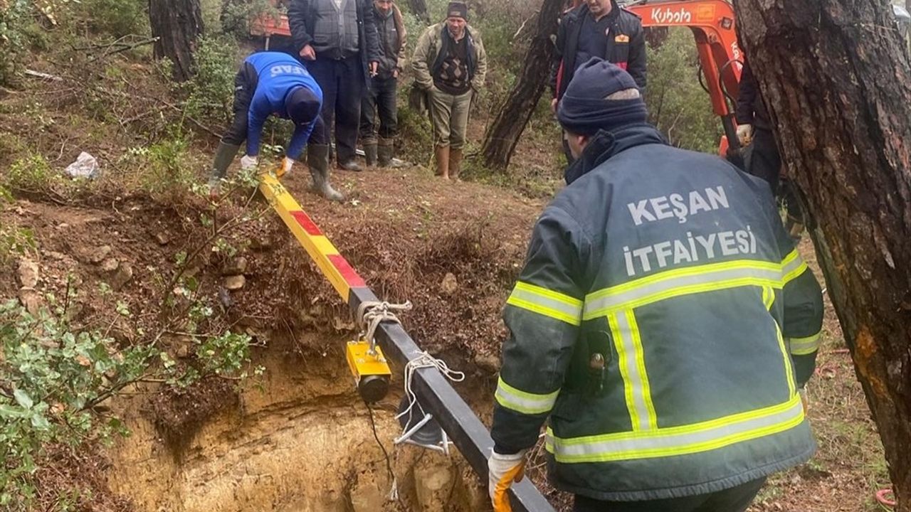Edirne'de Çukura Düşen Keçiler Özel Ekipler Tarafından Kurtarıldı