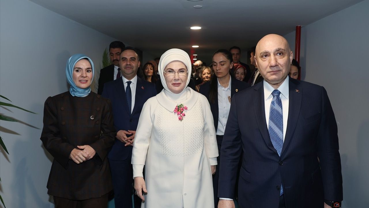 Emine Erdoğan, Halkbank Üreten Kadınlar Yarışması'nda kadının gücünü vurguladı