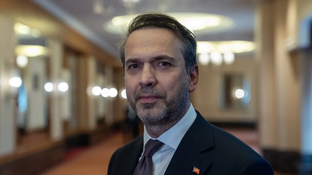 Enerji Bakanı Bayraktar'dan Türkmen Gazı Tedariki Hakkında Açıklama