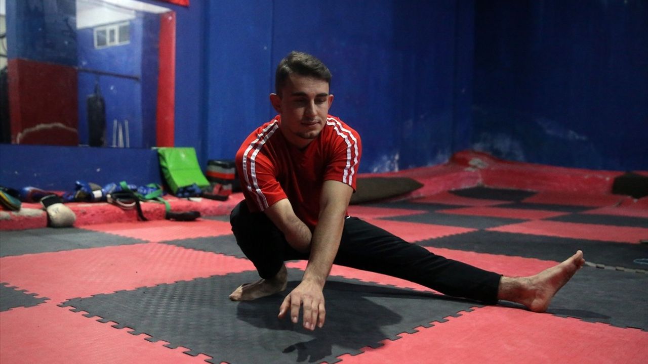 Engelli Tekvandocu Samet'in Hedefi Altın Madalya