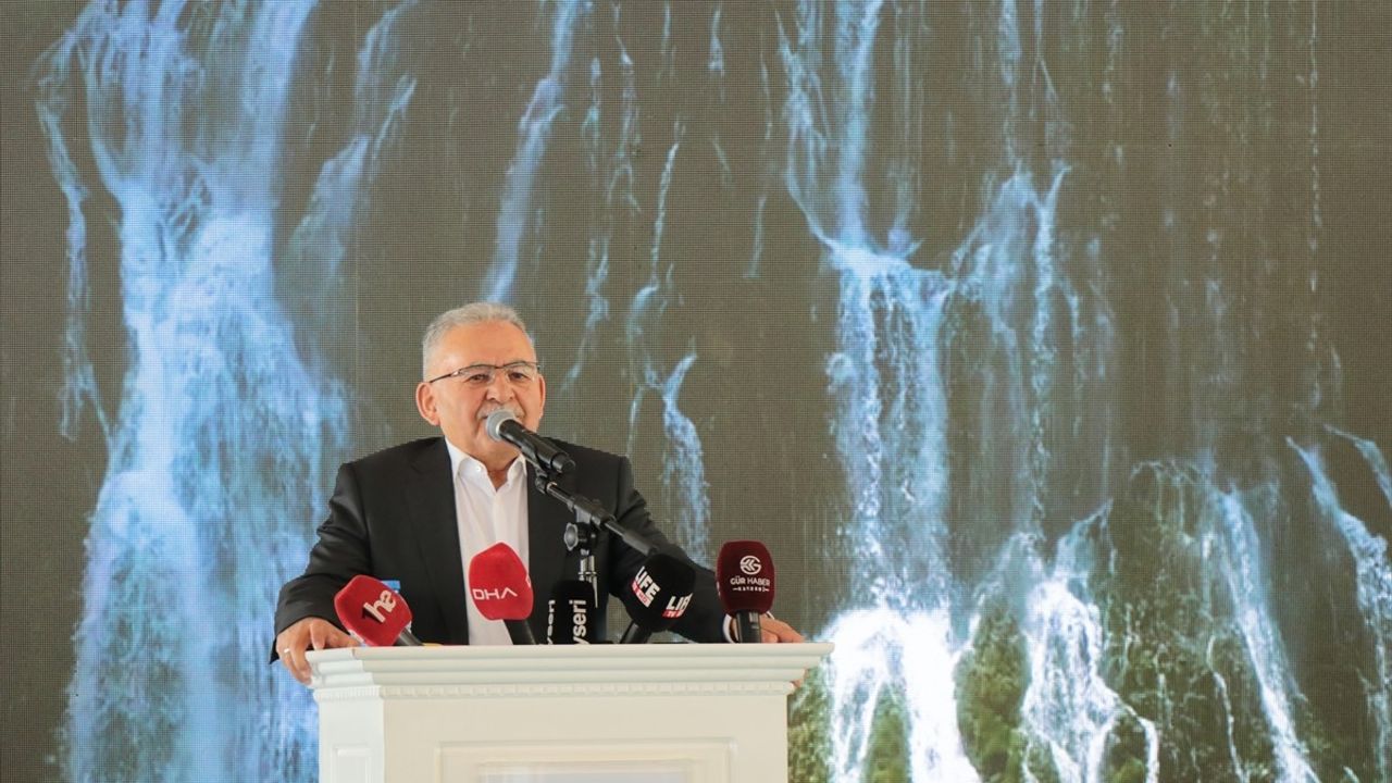 Erciyes'te Dünya Kar Motosikleti Şampiyonası Tanıtım Toplantısı Yapıldı