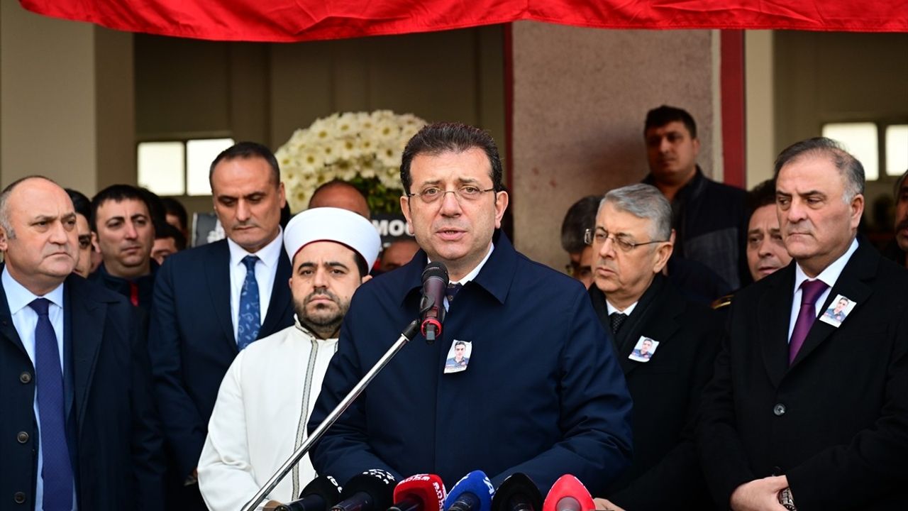 Esenler'de Şehit İtfaiye Eri Furkan Sayın İçin Tören Düzenlendi