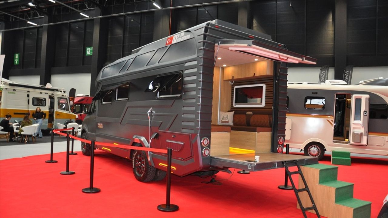 Eskişehir'de Kamp Karavan ve Tiny House Doğa Sporları Fuarı Açıldı