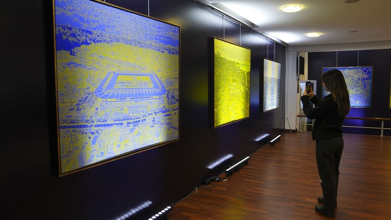 Fenerbahçe ve Sanat Buluşması: Devrim Erbil&Fenerbahçe Koleksiyonu Tanıtımı Yapıldı