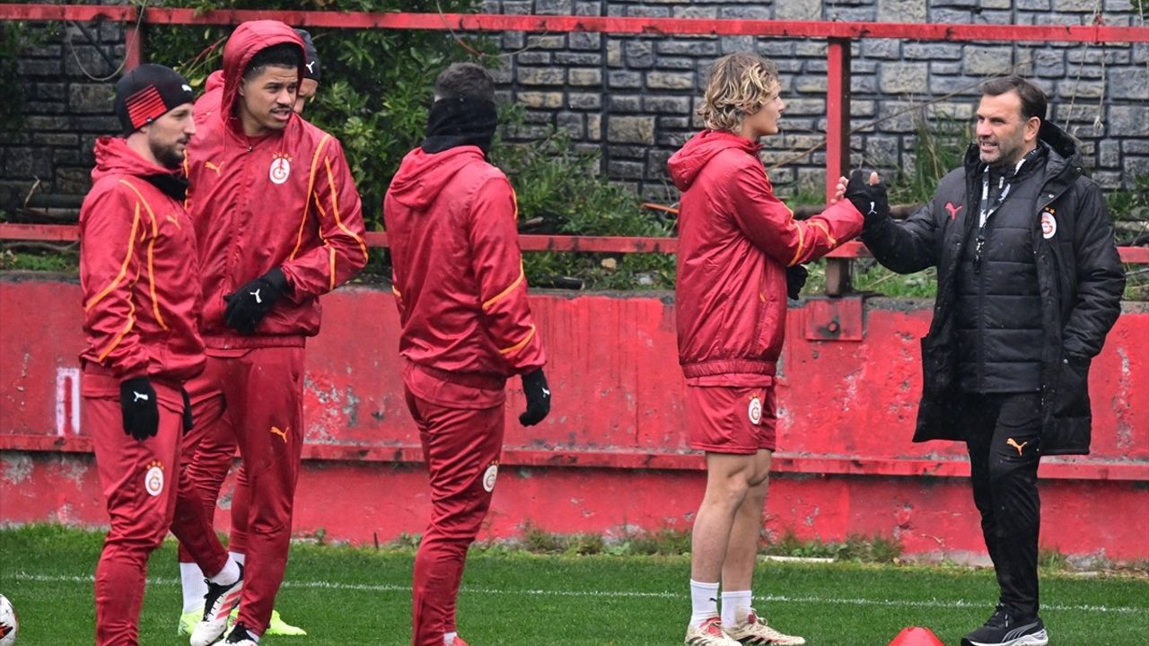 Galatasaray, AZ Alkmaar Maçına Hazırlıklarını Tamamladı